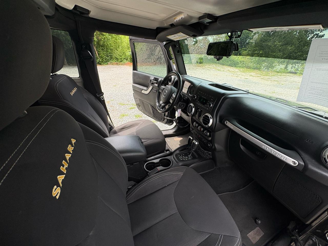 Jeep Wrangler Sahara 4WD 2016