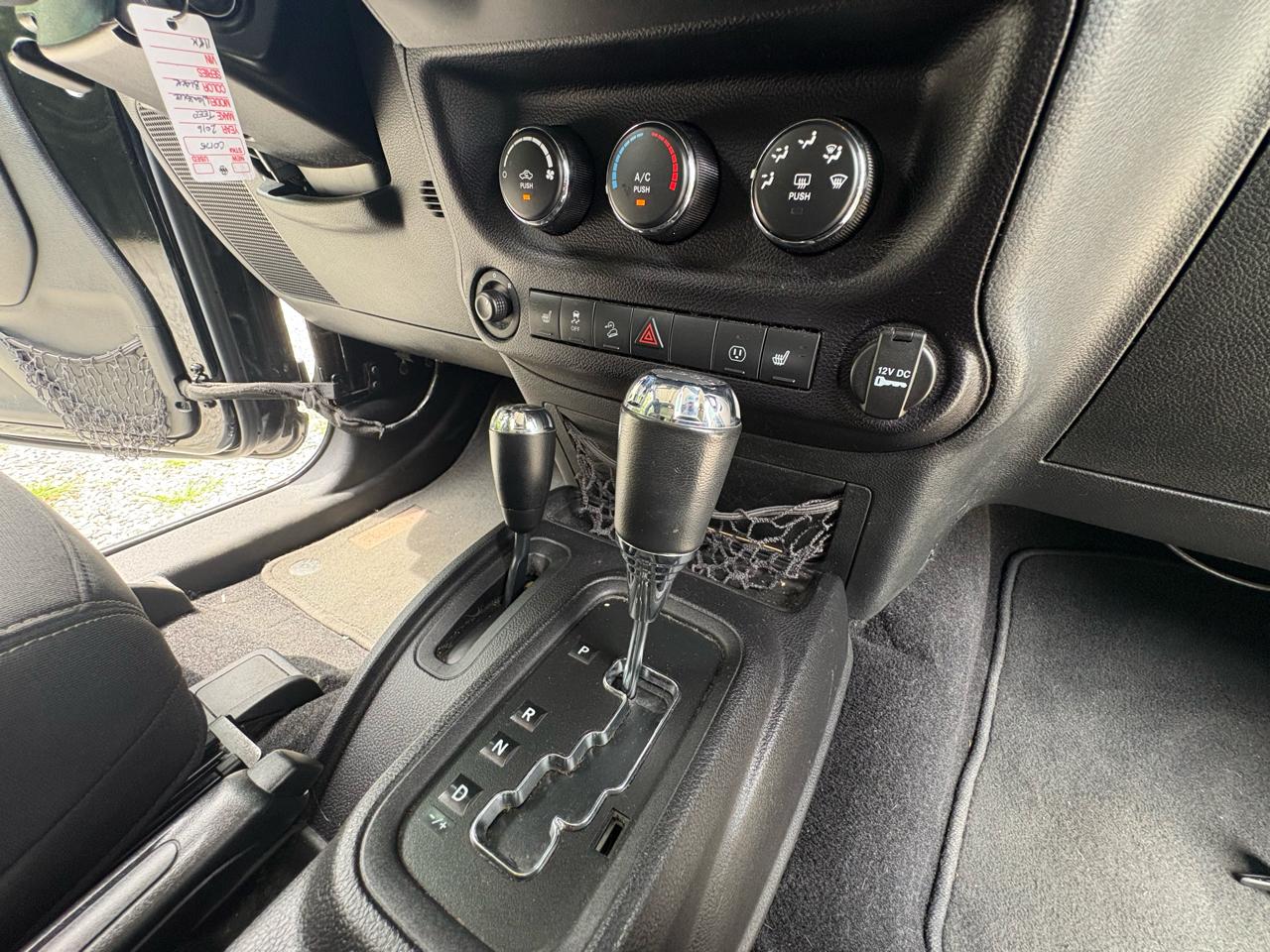 Jeep Wrangler Sahara 4WD 2016