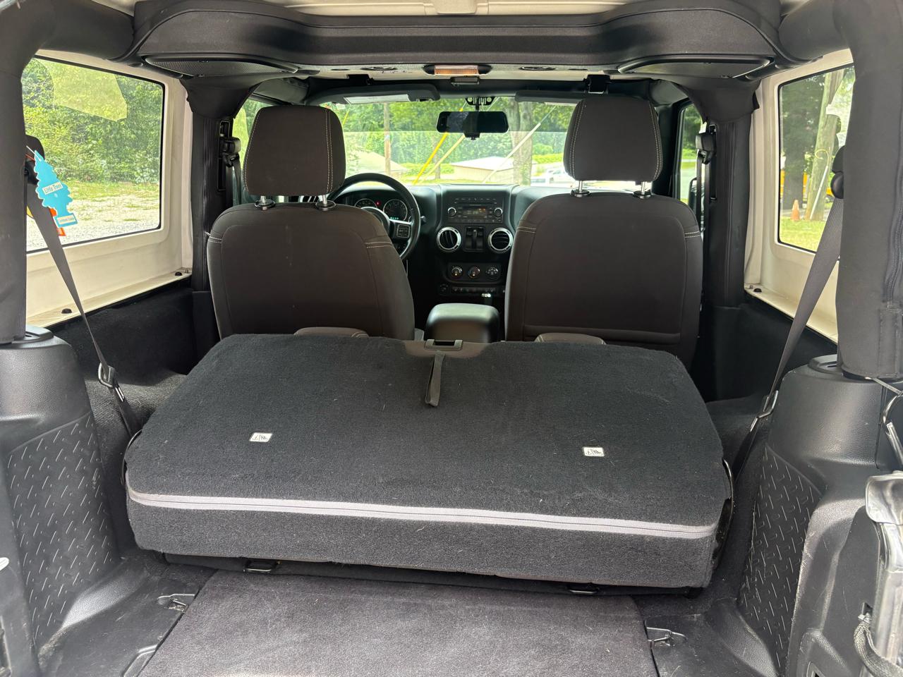 Jeep Wrangler Sahara 4WD 2016