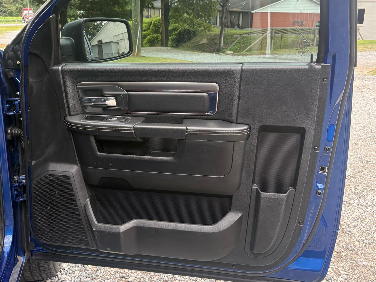 RAM 1500 SPORT SWB 2WD 2015