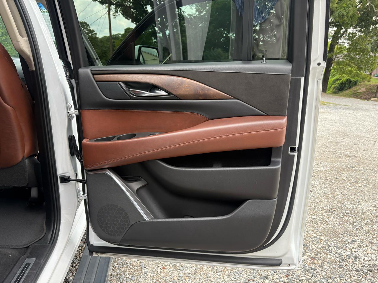 Cadillac Escalade ESV 2WD Premium 2017