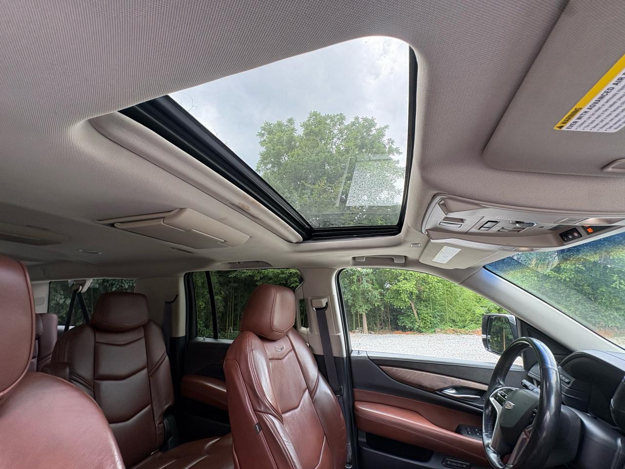 Cadillac Escalade ESV 2WD Premium 2017