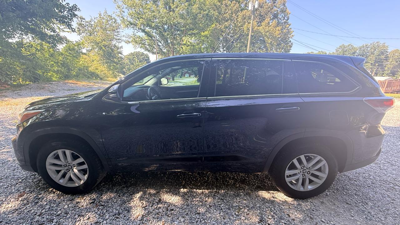 Toyota Highlander LE FWD I4 2016