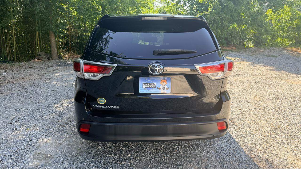 Toyota Highlander LE FWD I4 2016