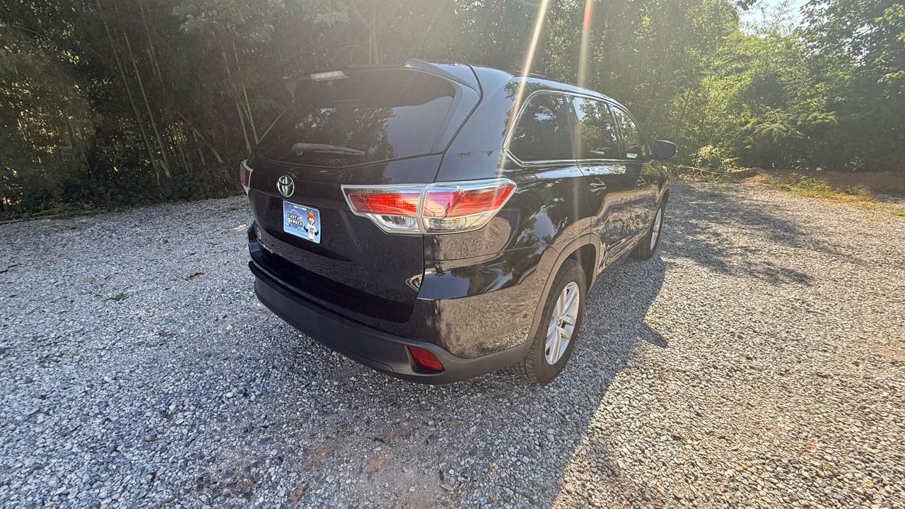 Toyota Highlander LE FWD I4 2016