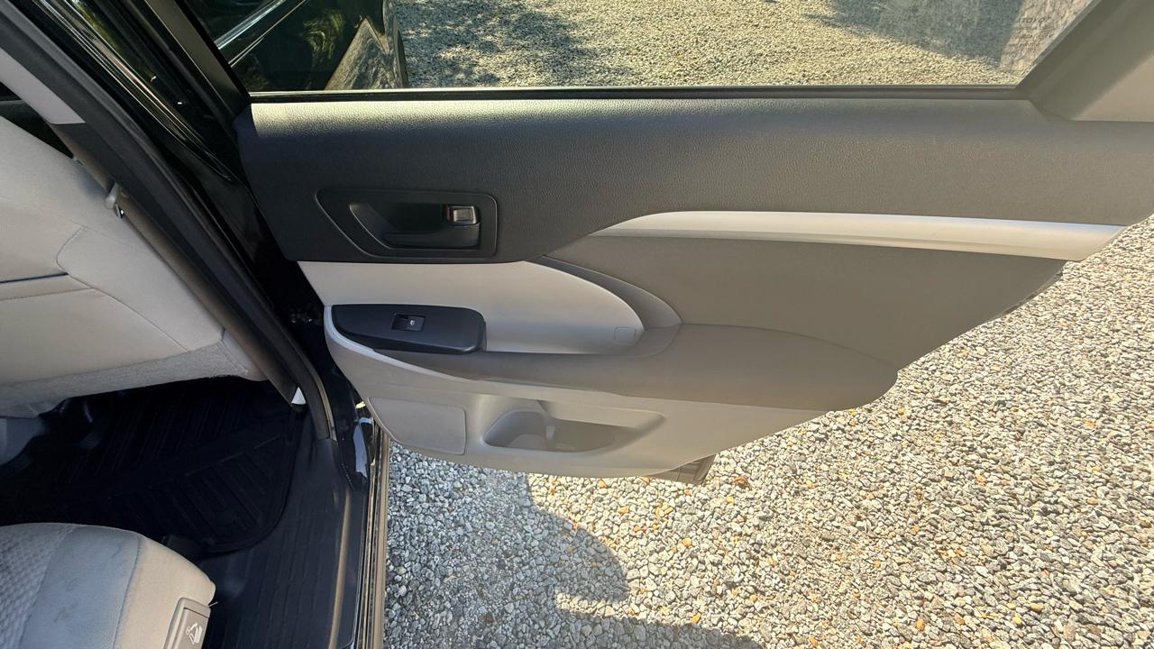 Toyota Highlander LE FWD I4 2016