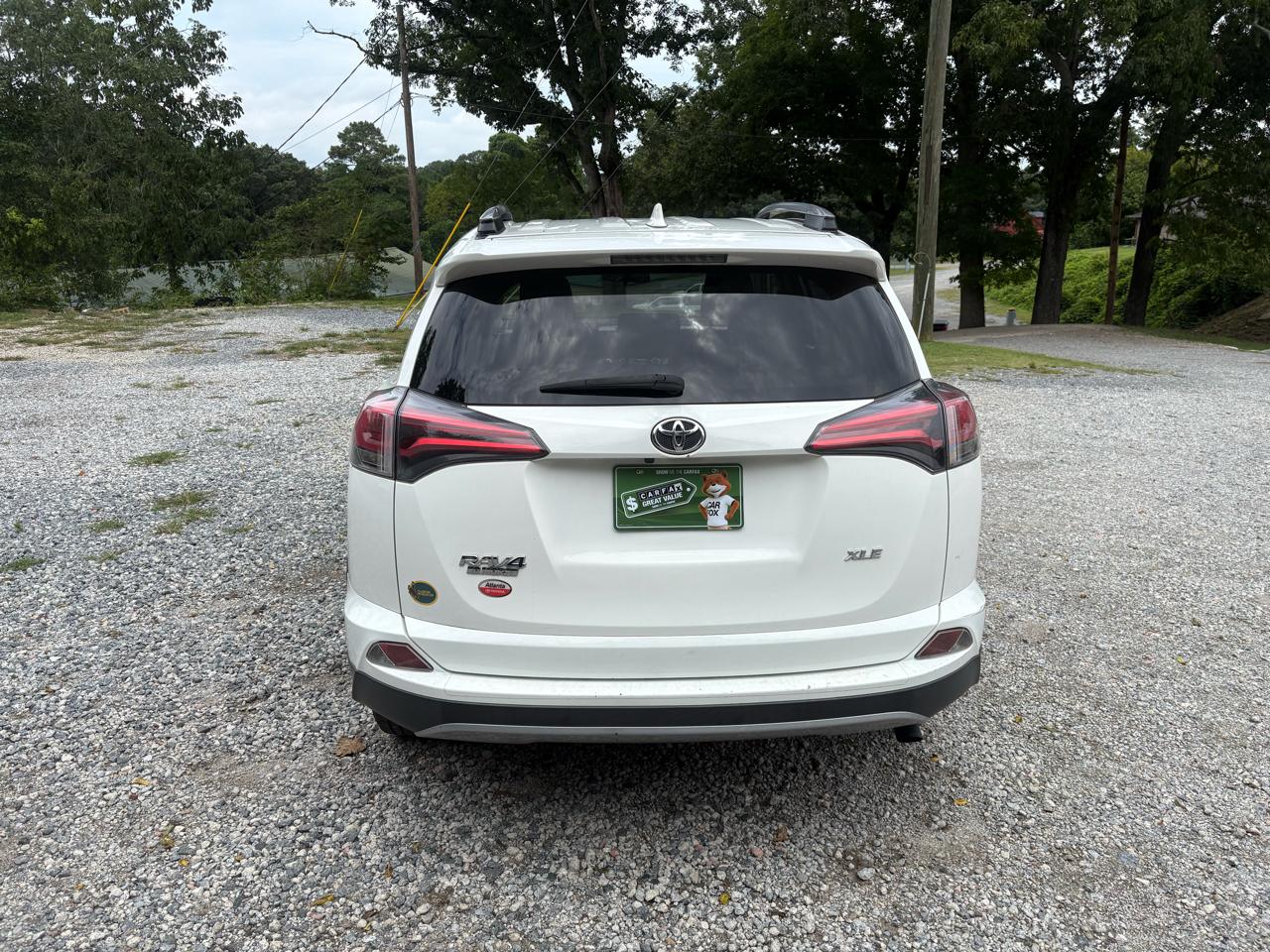 Toyota RAV4 XLE FWD 2018