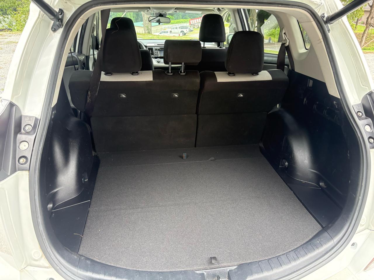 Toyota RAV4 XLE FWD 2018