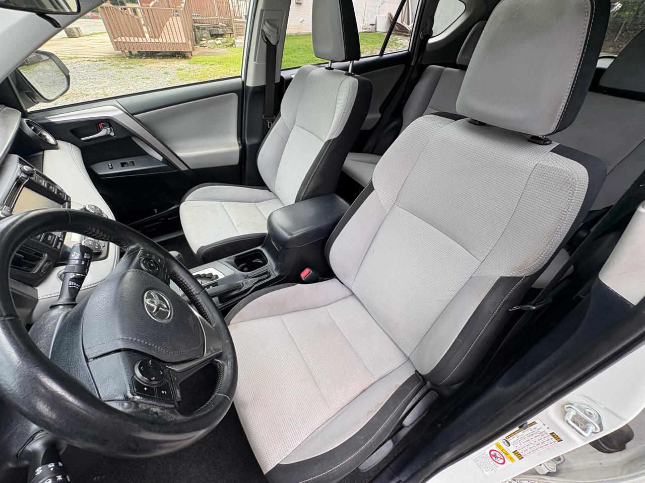 Toyota RAV4 XLE FWD 2018
