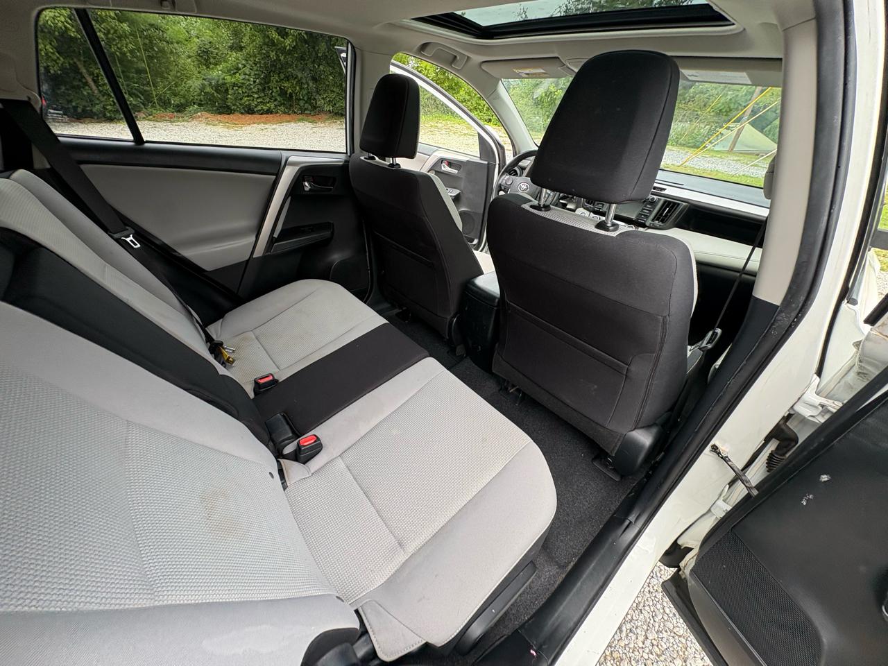Toyota RAV4 XLE FWD 2018