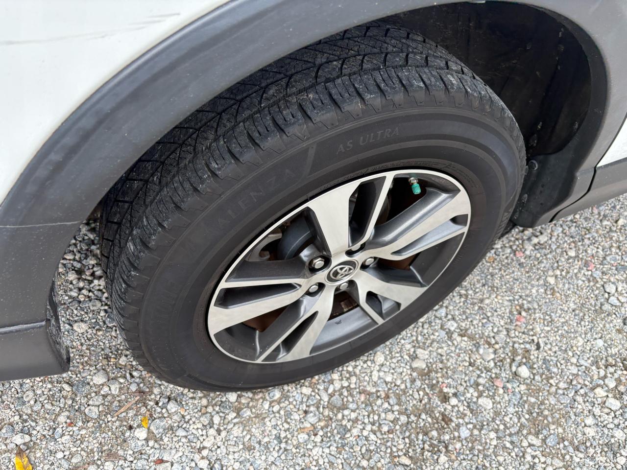 Toyota RAV4 XLE FWD 2018