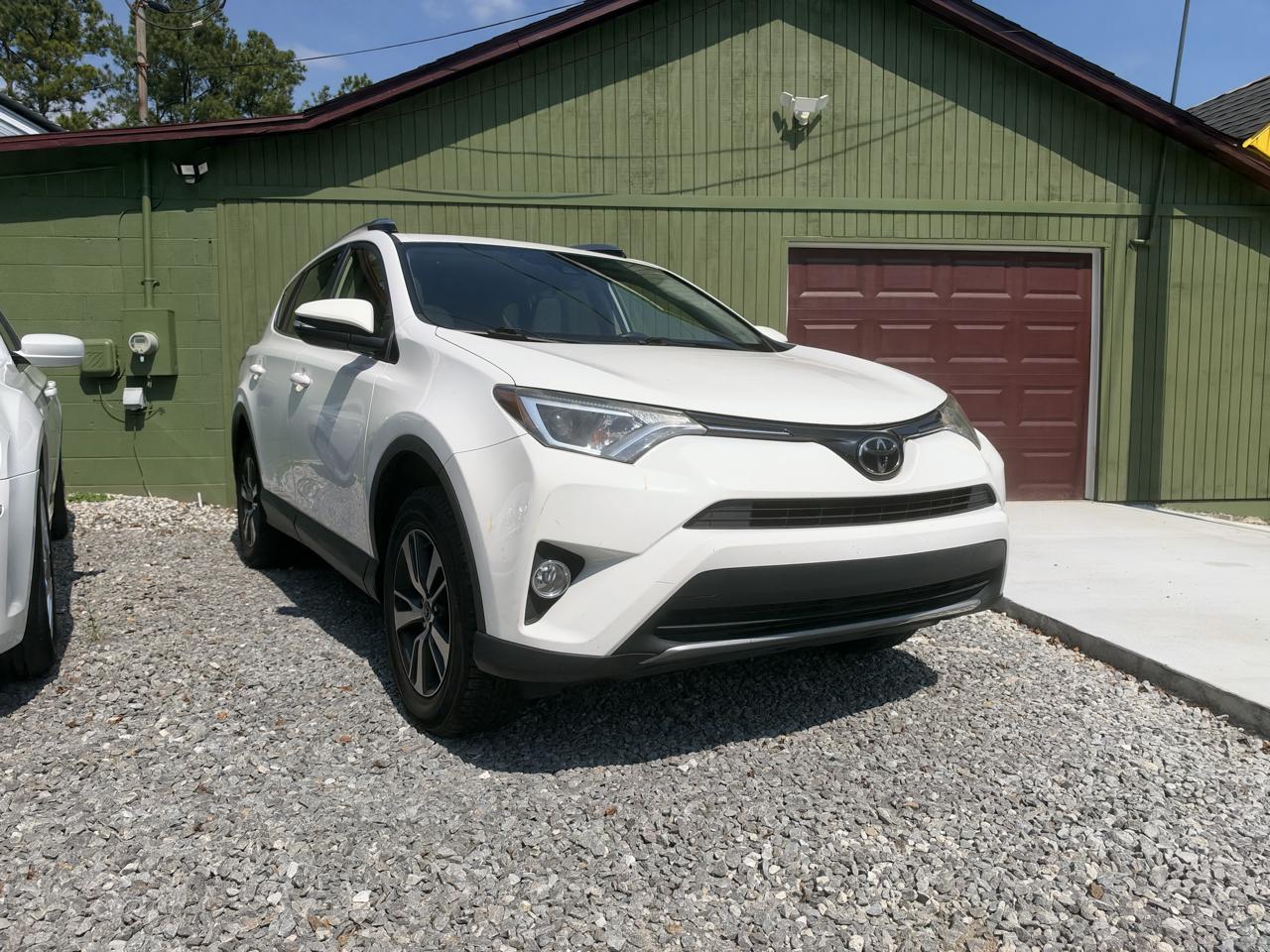 Toyota RAV4 XLE FWD 2018