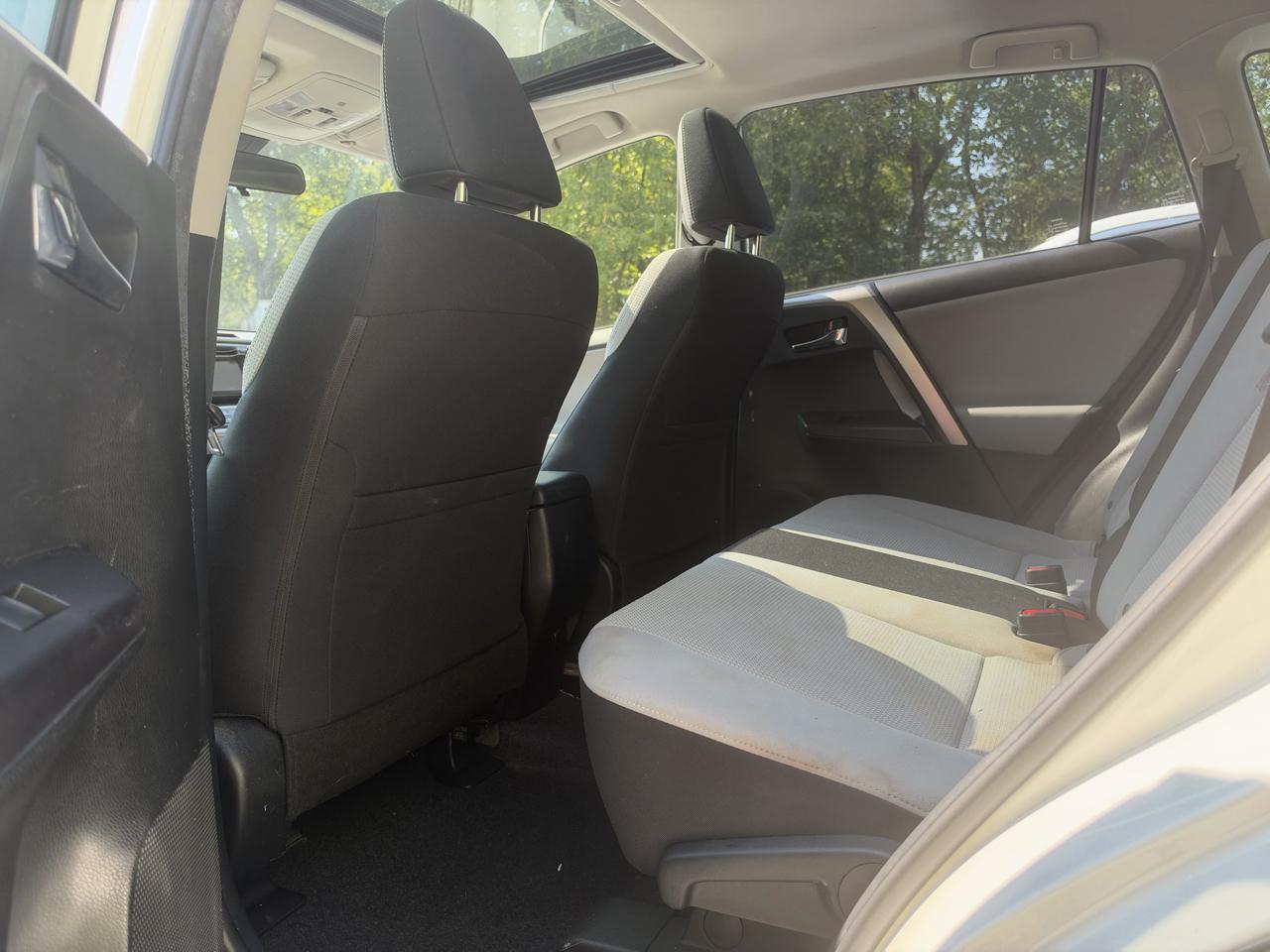 Toyota RAV4 XLE FWD 2018