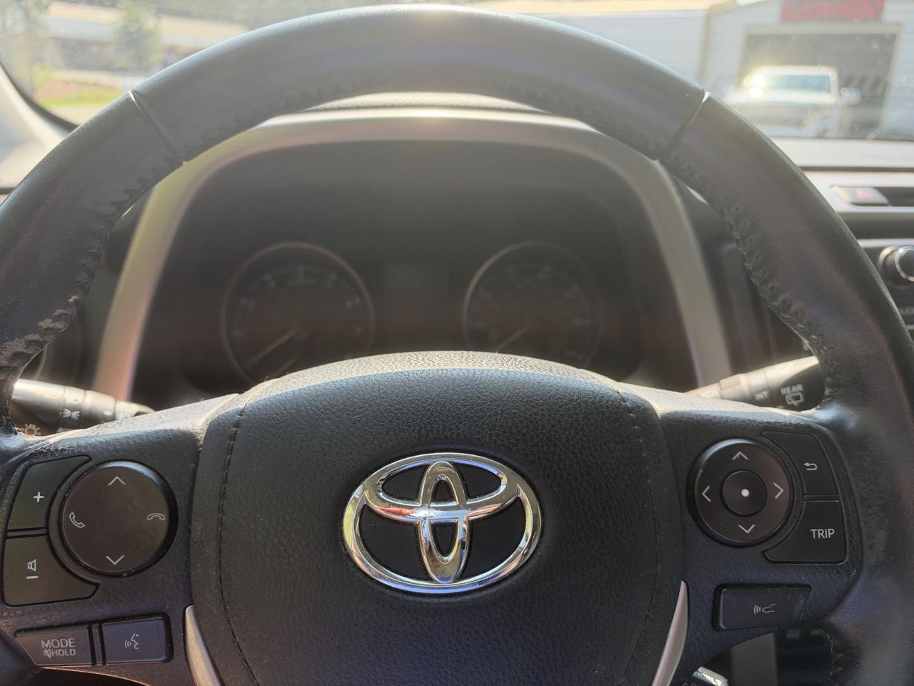 Toyota RAV4 XLE FWD 2018