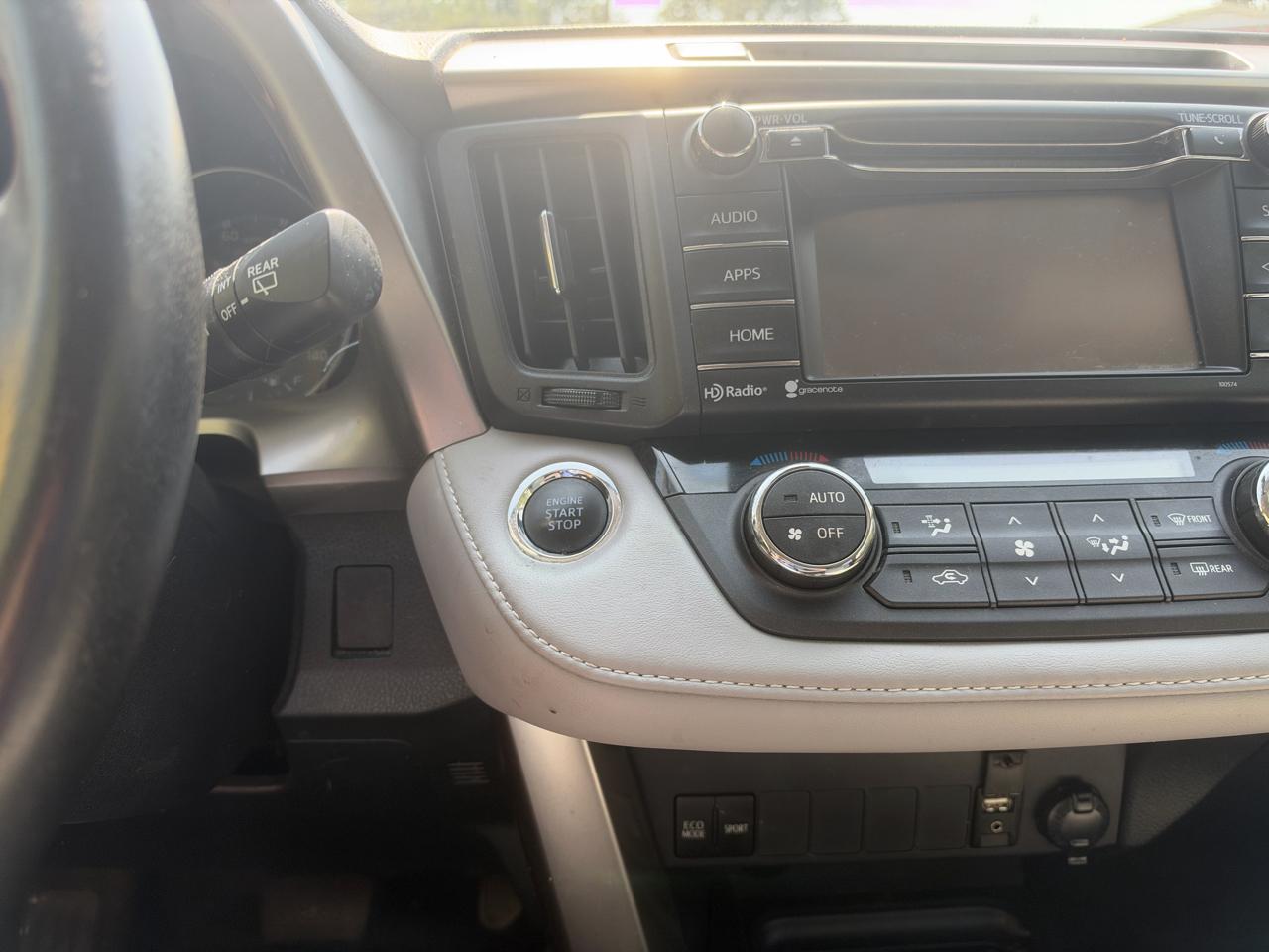 Toyota RAV4 XLE FWD 2018