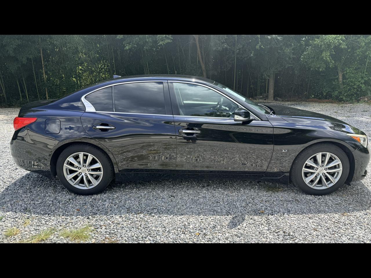 2015 Infiniti Q50 Base