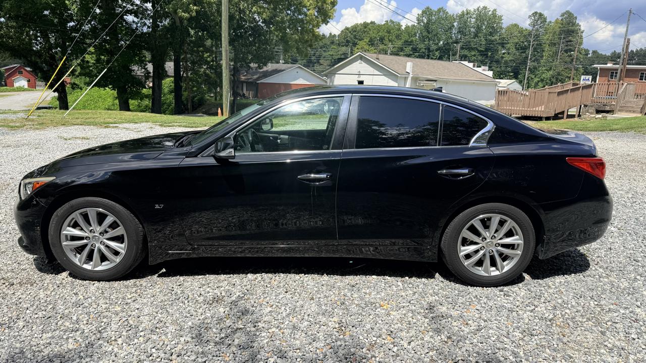 Infiniti Q50 Base 2015