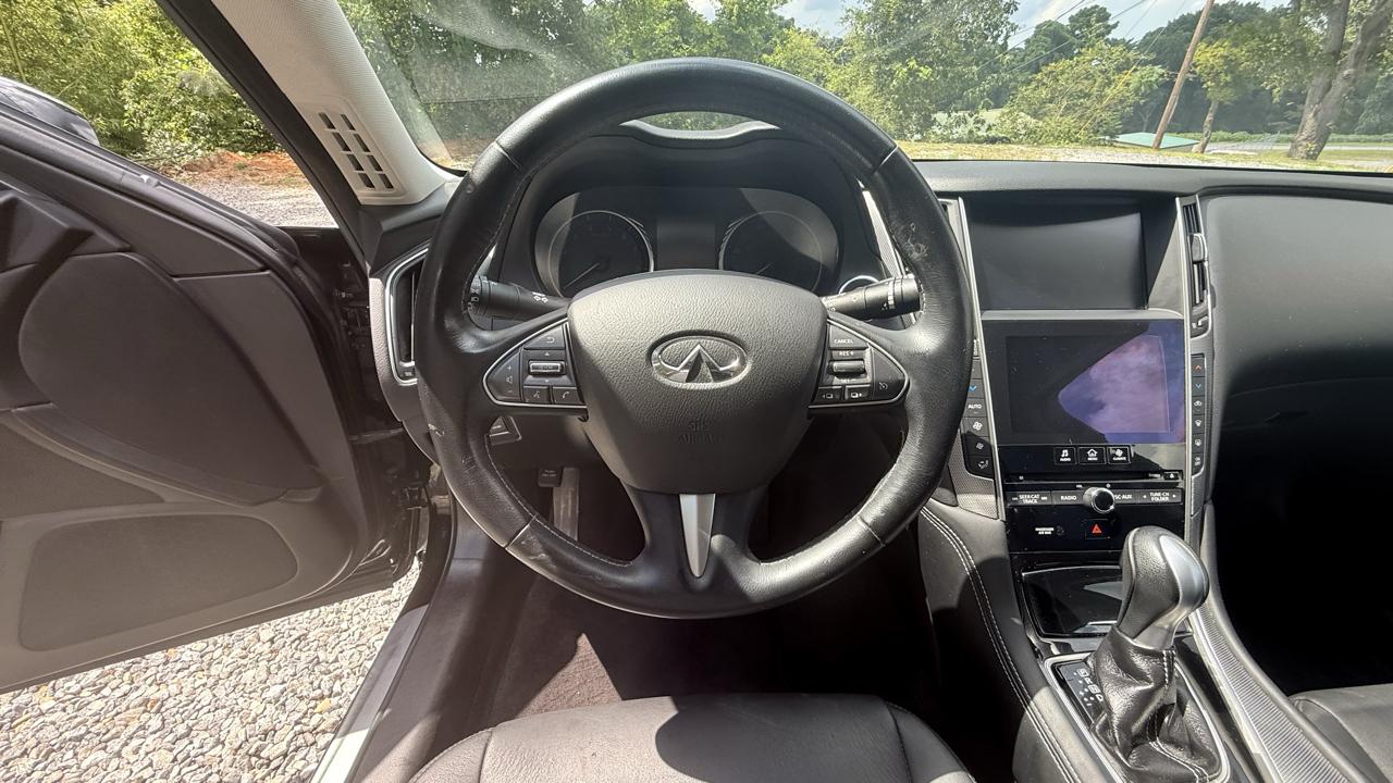 Infiniti Q50 Base 2015
