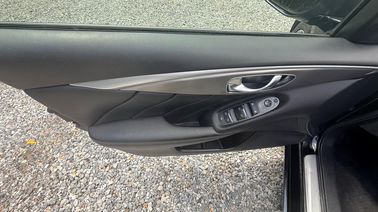 Infiniti Q50 Base 2015