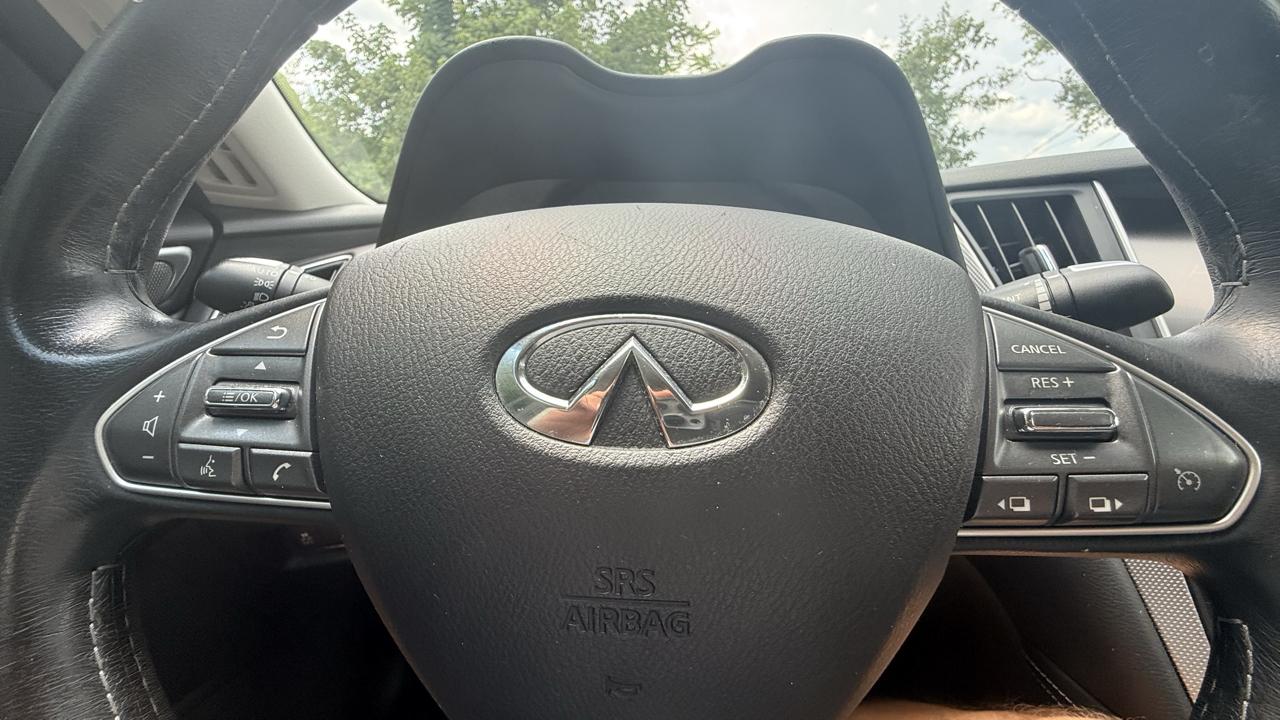 Infiniti Q50 Base 2015