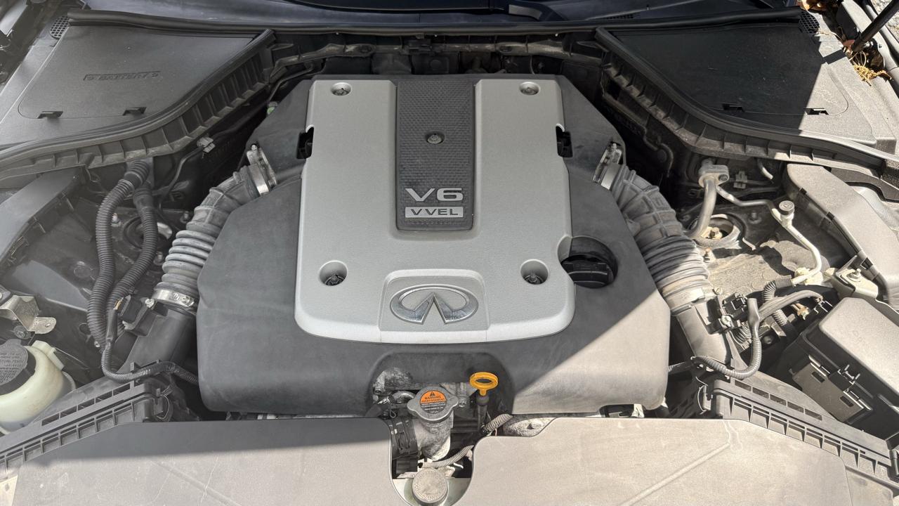 Infiniti Q50 Base 2015