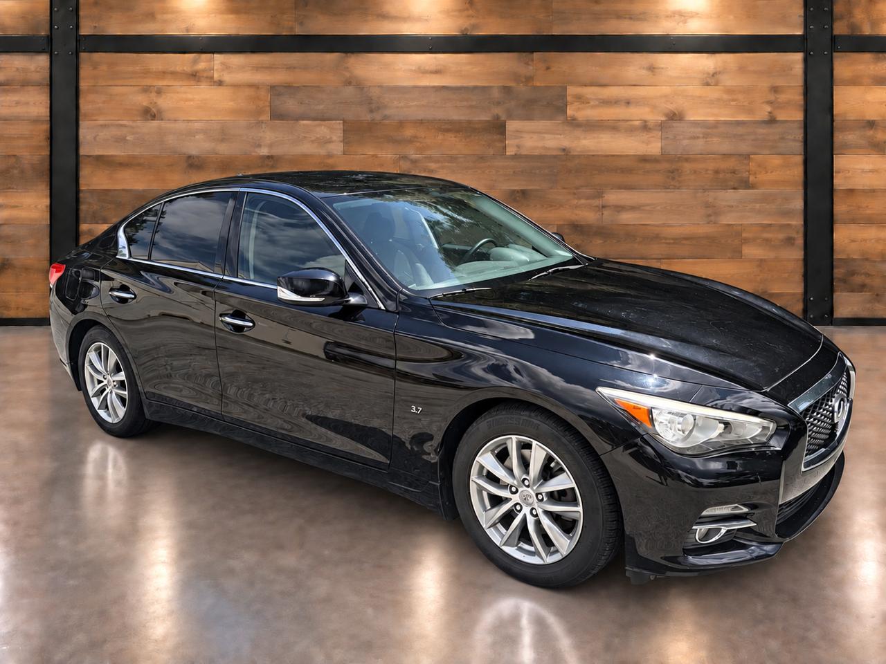 2015 INFINITI Q50