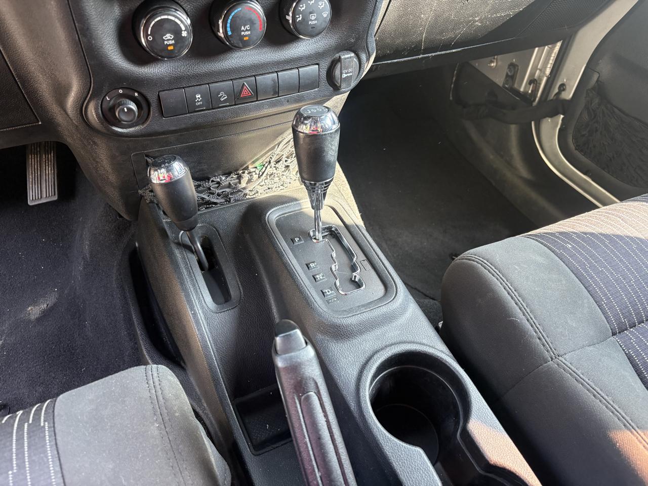 Jeep Wrangler Sport 4WD 2012