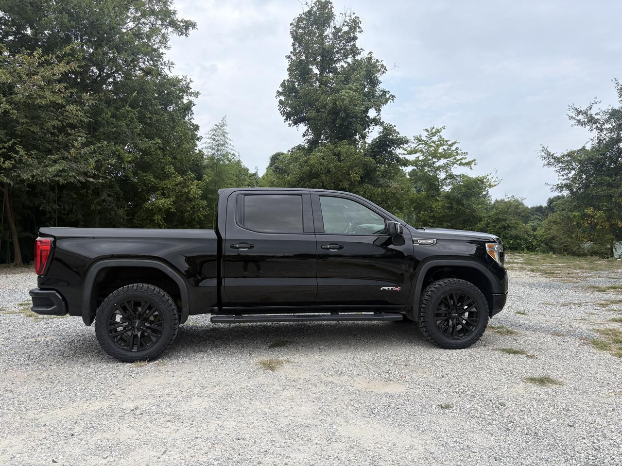 2020 GMC Sierra 1500 AT4 Crew Cab Short Box 4WD