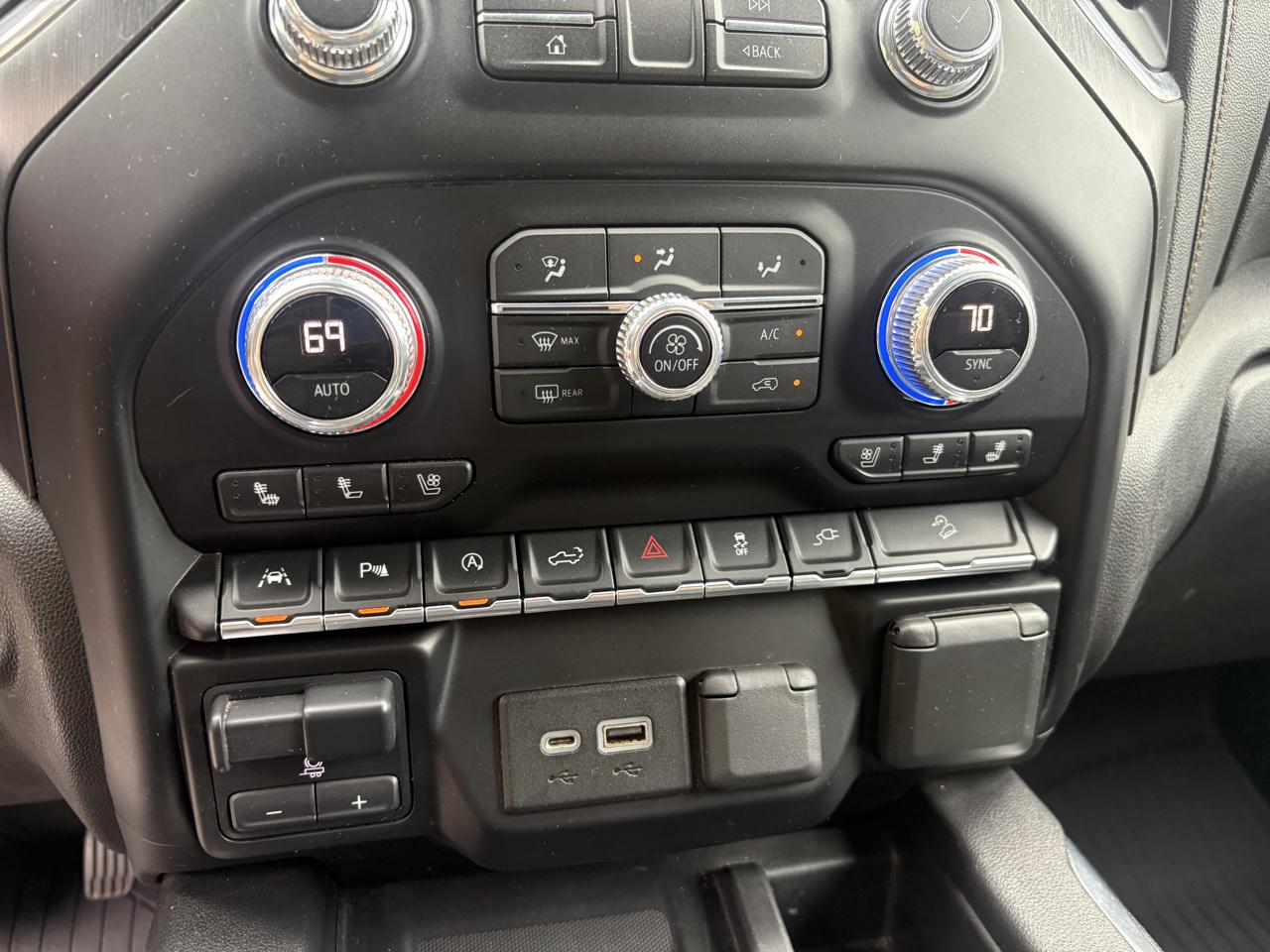 GMC Sierra 1500 AT4 Crew Cab Short Box 4WD 2020
