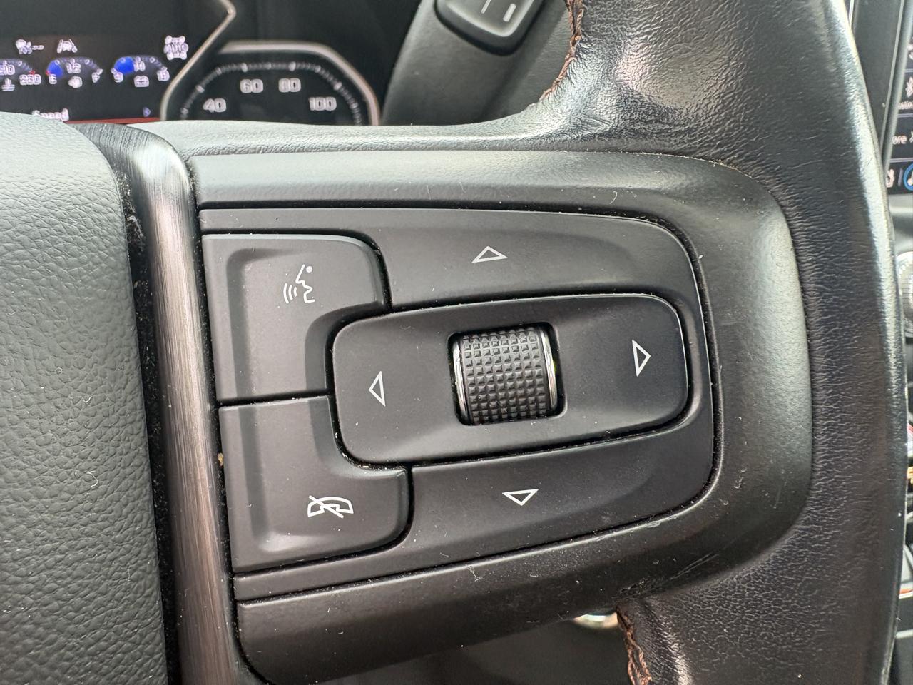 GMC Sierra 1500 AT4 Crew Cab Short Box 4WD 2020