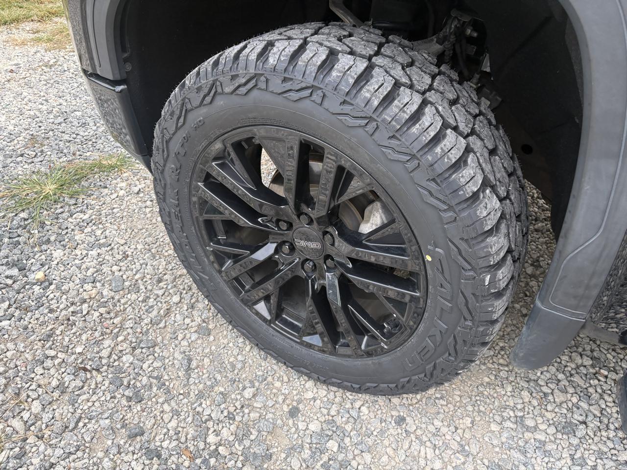 GMC Sierra 1500 AT4 Crew Cab Short Box 4WD 2020