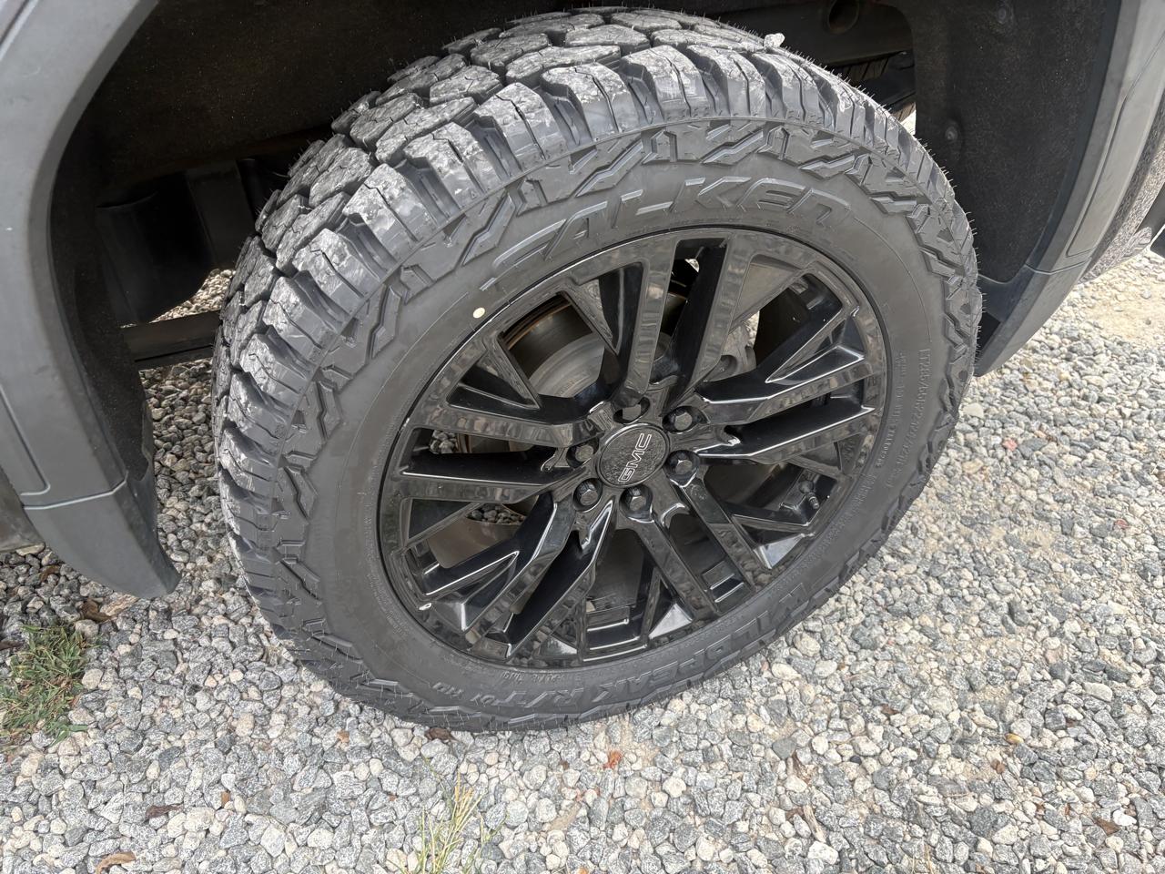 GMC Sierra 1500 AT4 Crew Cab Short Box 4WD 2020