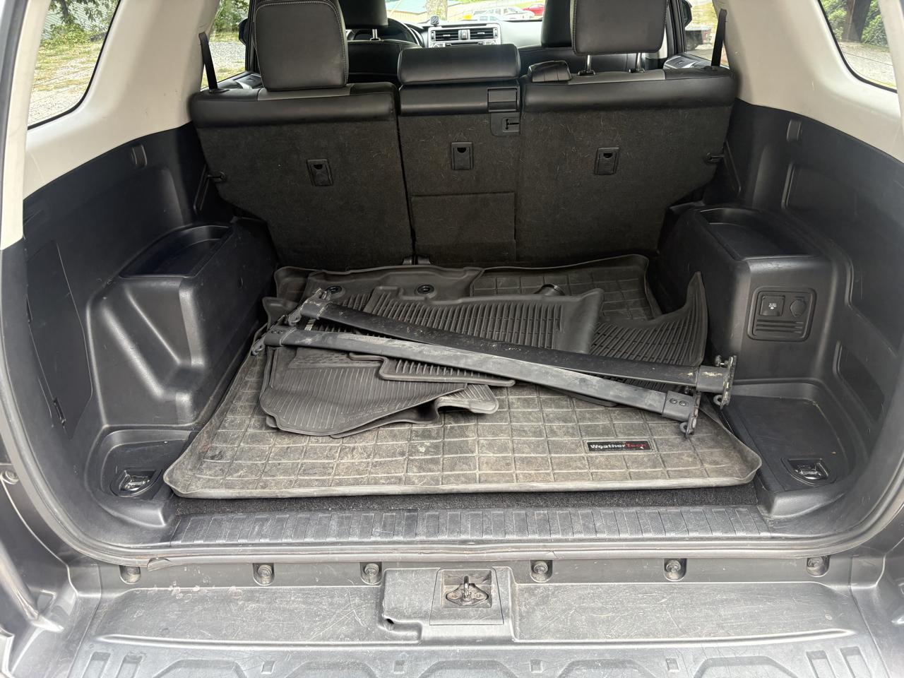 Toyota 4Runner SR5 4WD 2016