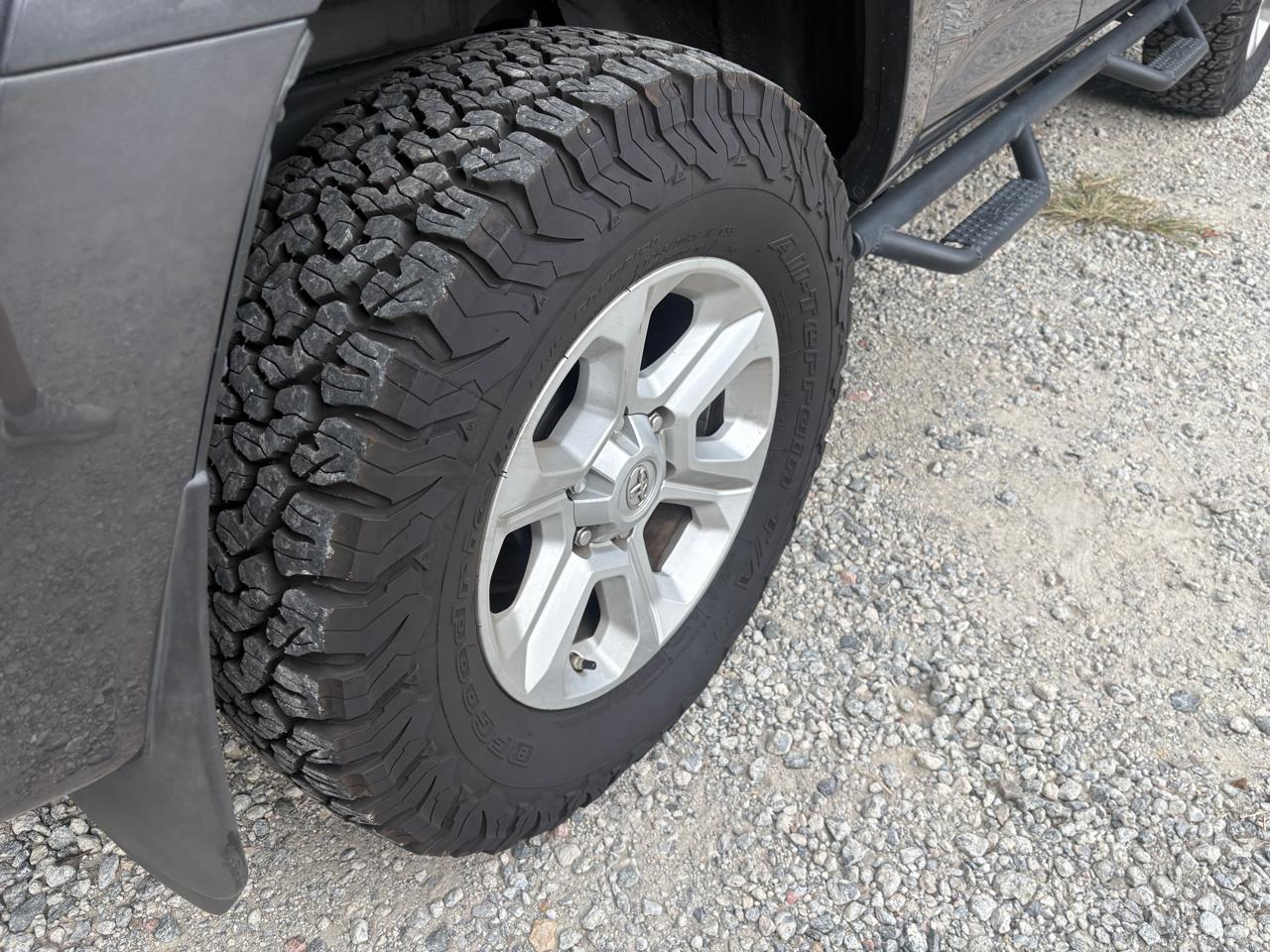 Toyota 4Runner SR5 4WD 2016