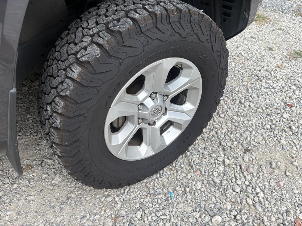 Toyota 4Runner SR5 4WD 2016
