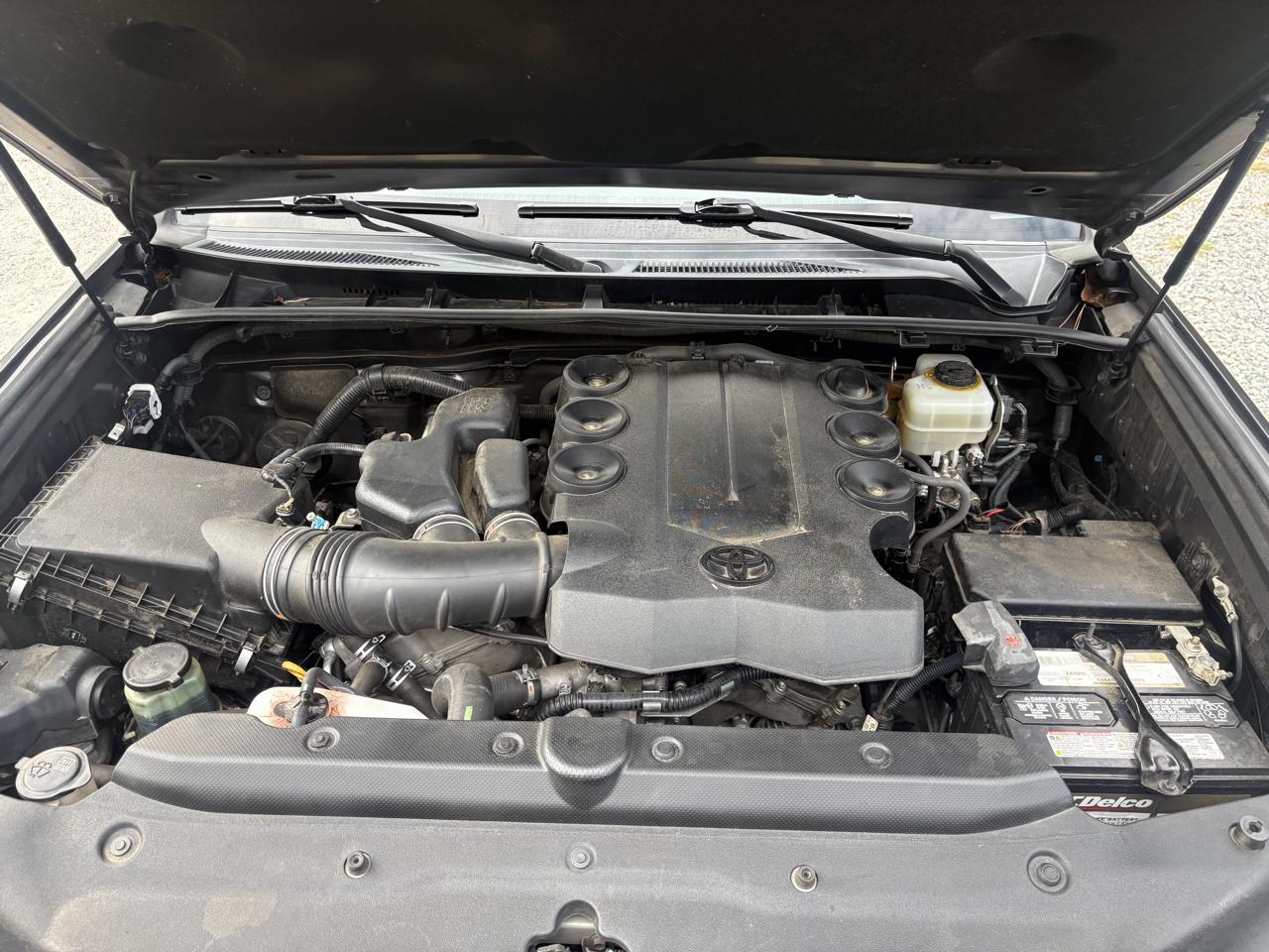 Toyota 4Runner SR5 4WD 2016