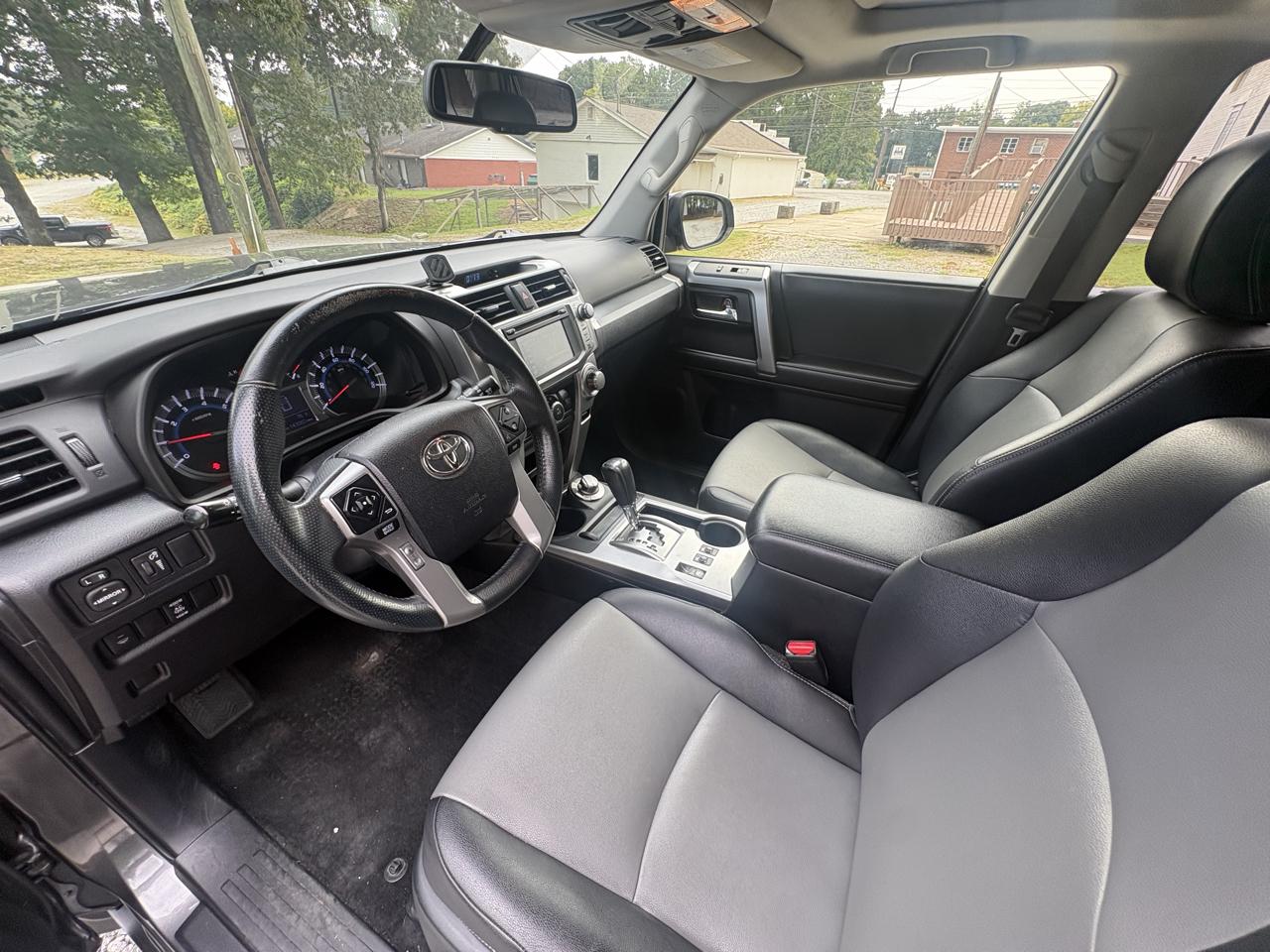 Toyota 4Runner SR5 4WD 2016