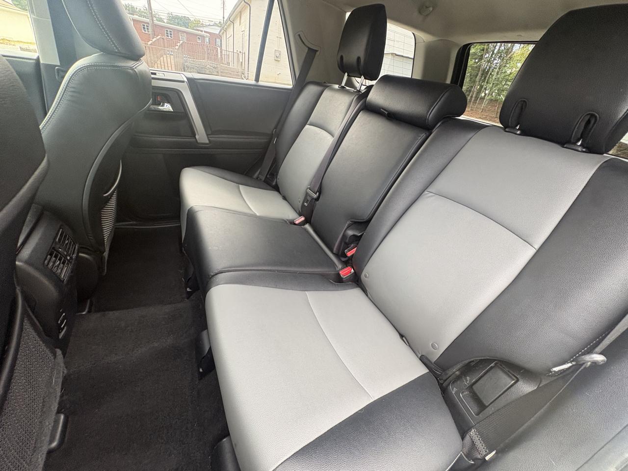 Toyota 4Runner SR5 4WD 2016