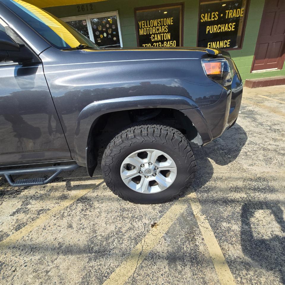 Toyota 4Runner SR5 4WD 2016
