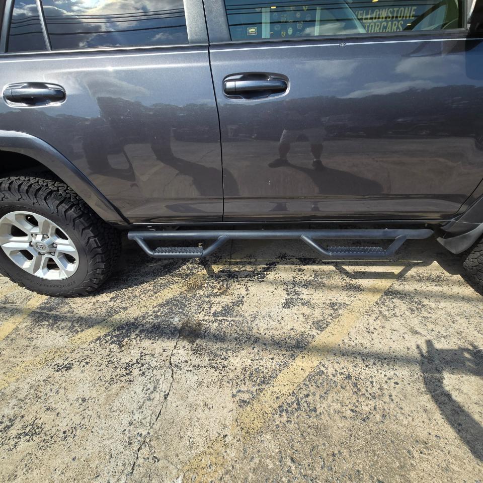 Toyota 4Runner SR5 4WD 2016