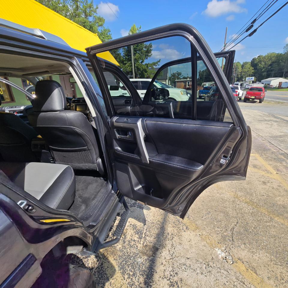 Toyota 4Runner SR5 4WD 2016