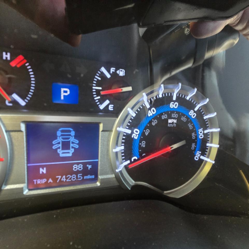 Toyota 4Runner SR5 4WD 2016