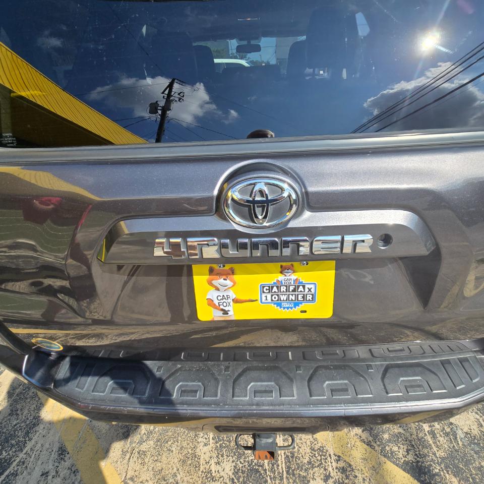Toyota 4Runner SR5 4WD 2016