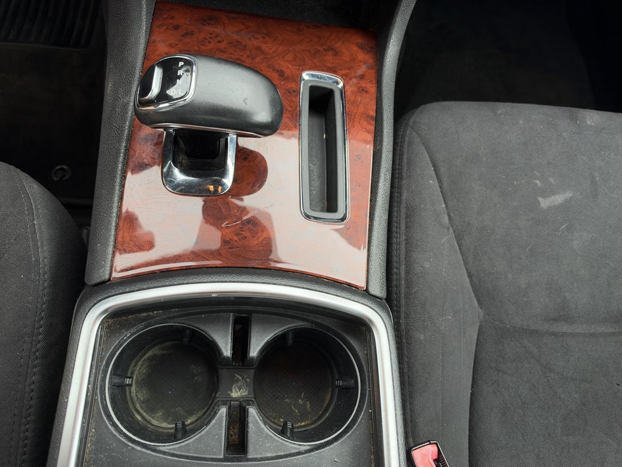 Chrysler 300 Base 2012
