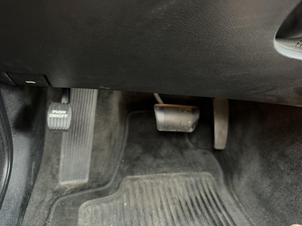 Chrysler 300 Base 2012