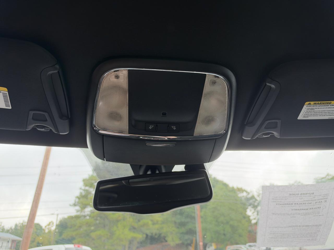 Chrysler 300 Base 2012