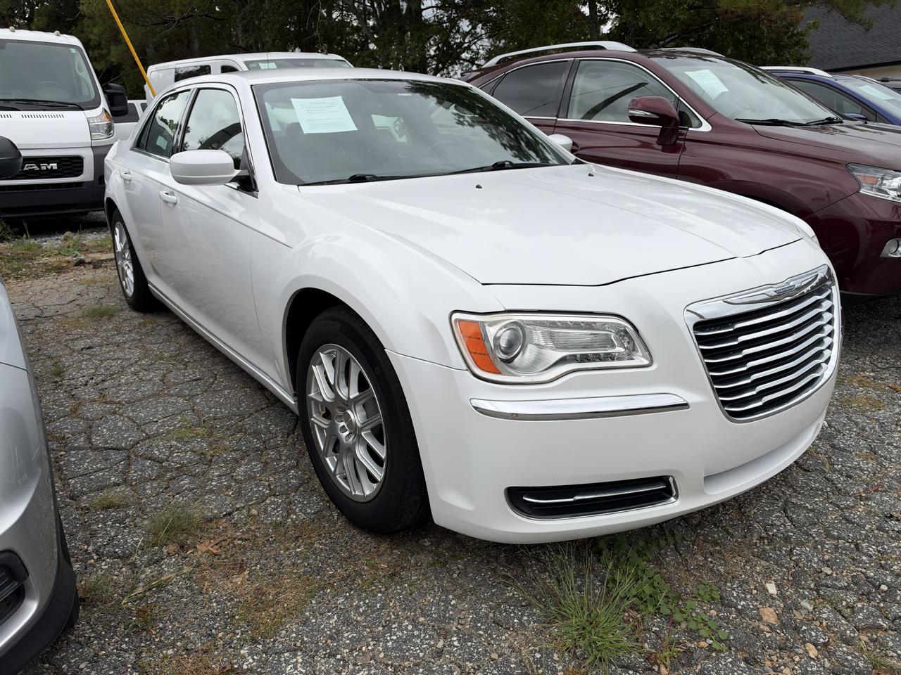 Chrysler 300 Base 2012