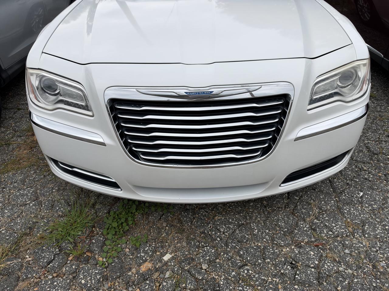 Chrysler 300 Base 2012