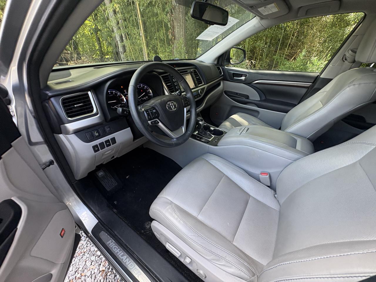 Toyota Highlander Limited AWD V6 2016