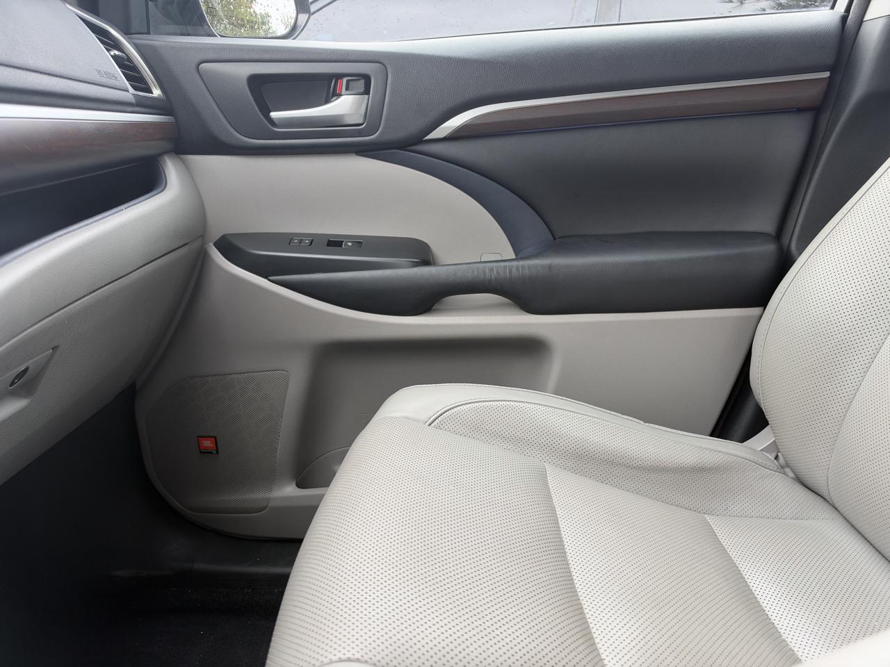 Toyota Highlander Limited AWD V6 2016